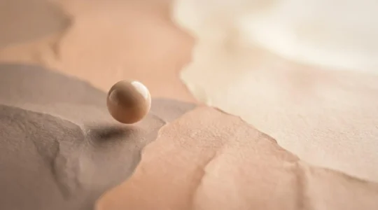Base de maquillaje personalizada creada específicamente para el tono de piel individual